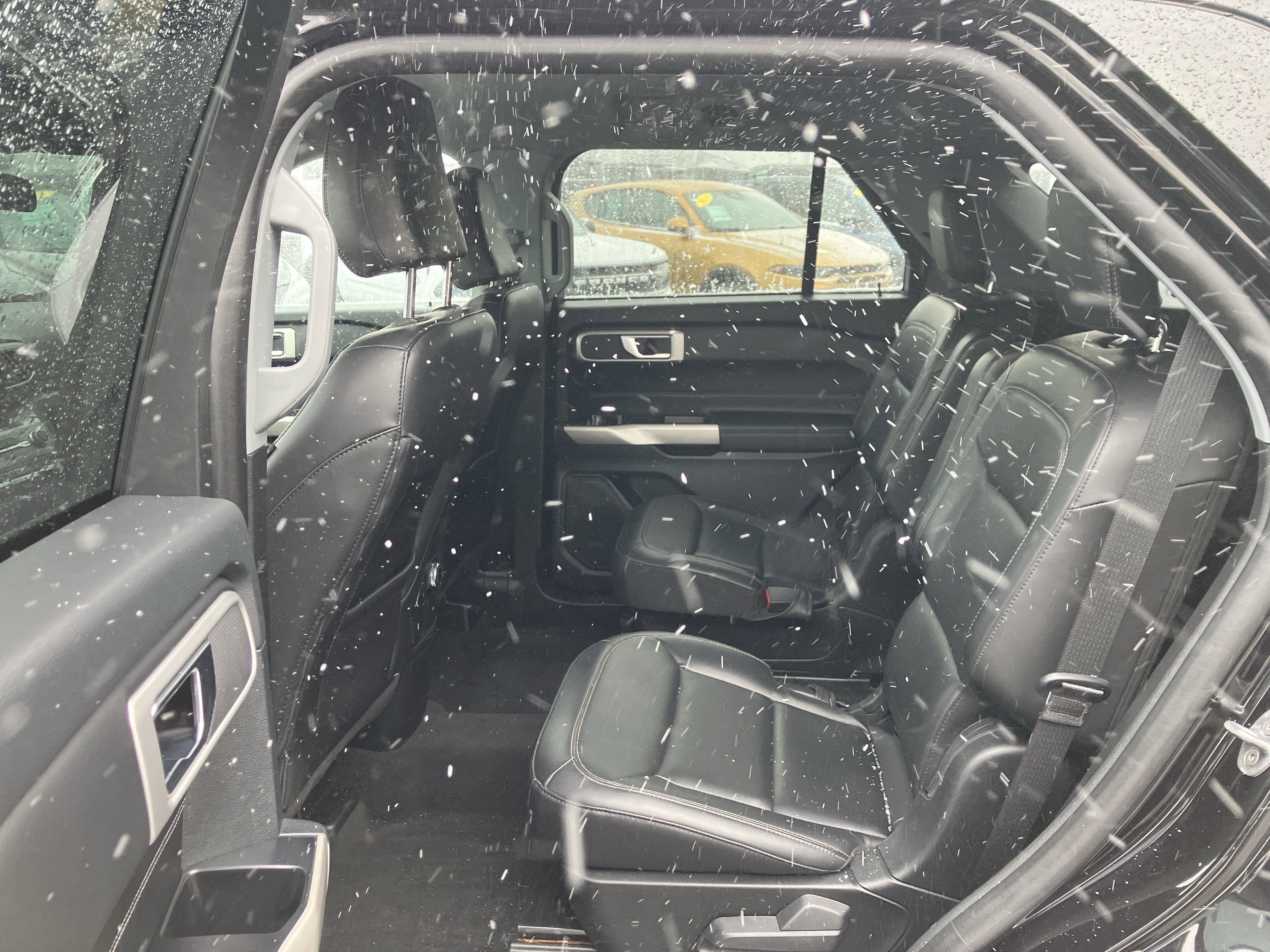 Certified 2022 Ford Explorer XLT w/ Equipment Group 202A image 23