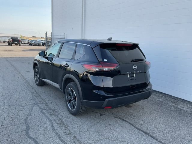 Used 2025 Nissan Rogue SV image 30
