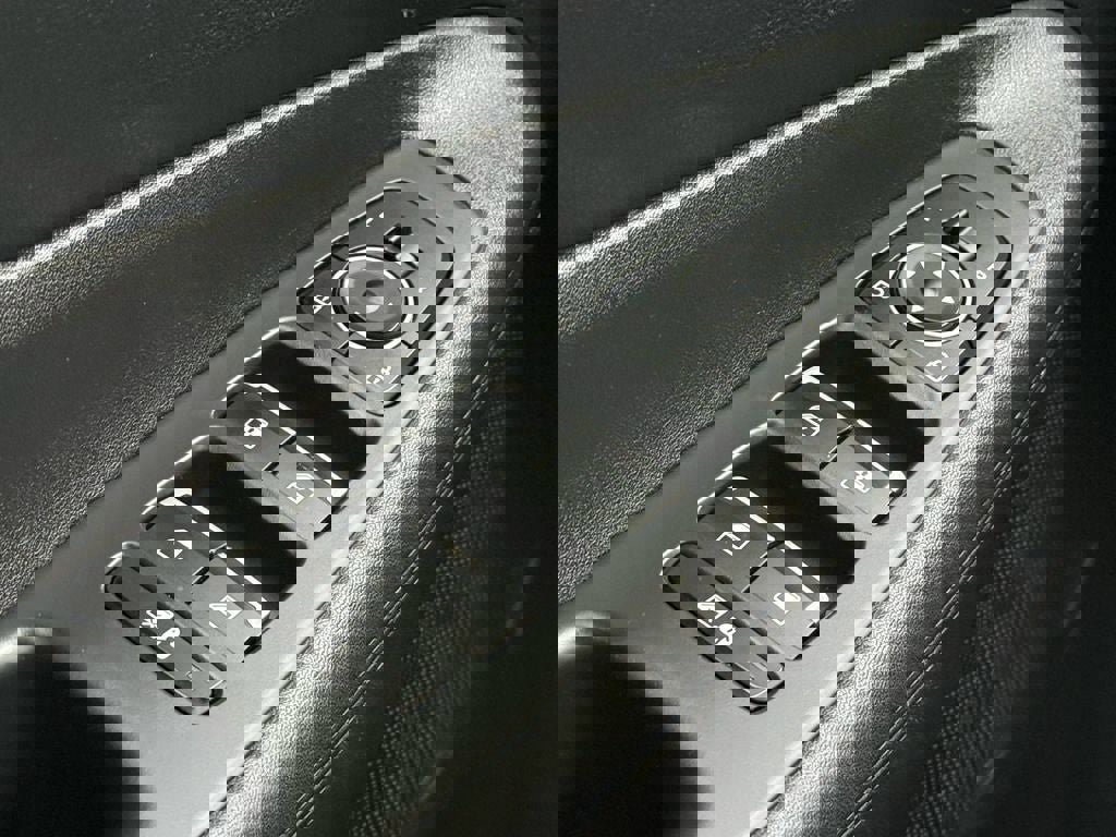 Used 2022 Hyundai Santa Fe SEL w/ Convenience Package image 18