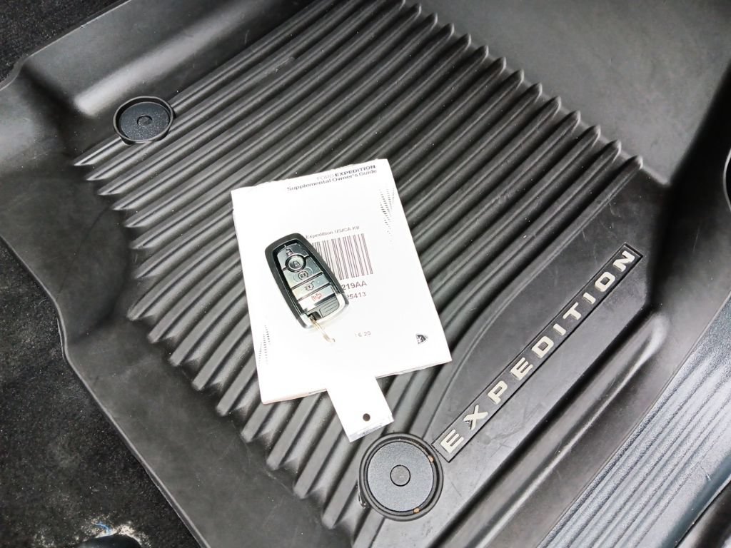 Used 2025 Ford Expedition Tremor AWD/4WD image 44