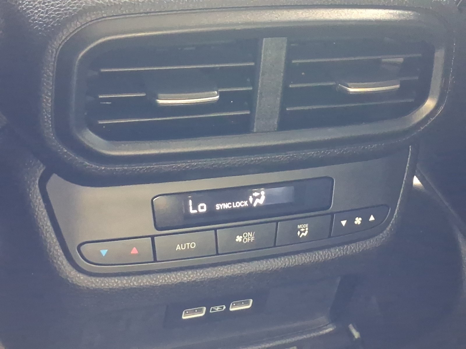 Used 2023 Honda Pilot Touring image 26