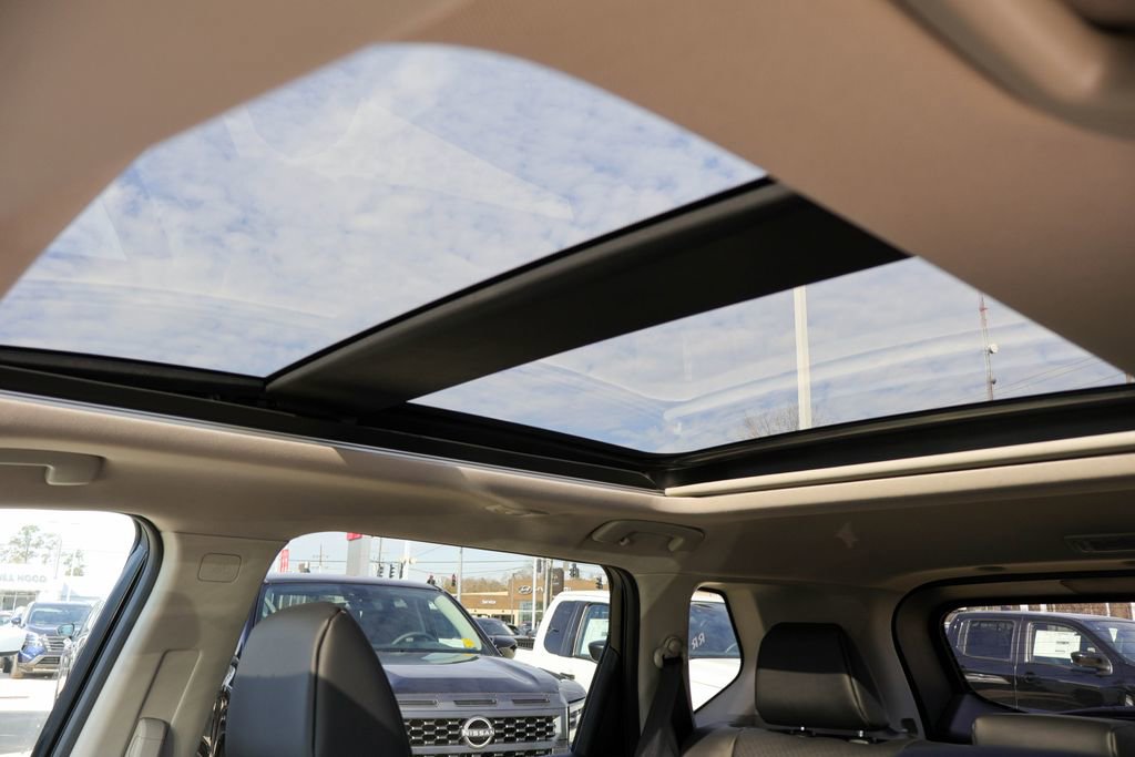 New 2026 Nissan Rogue SV image 9