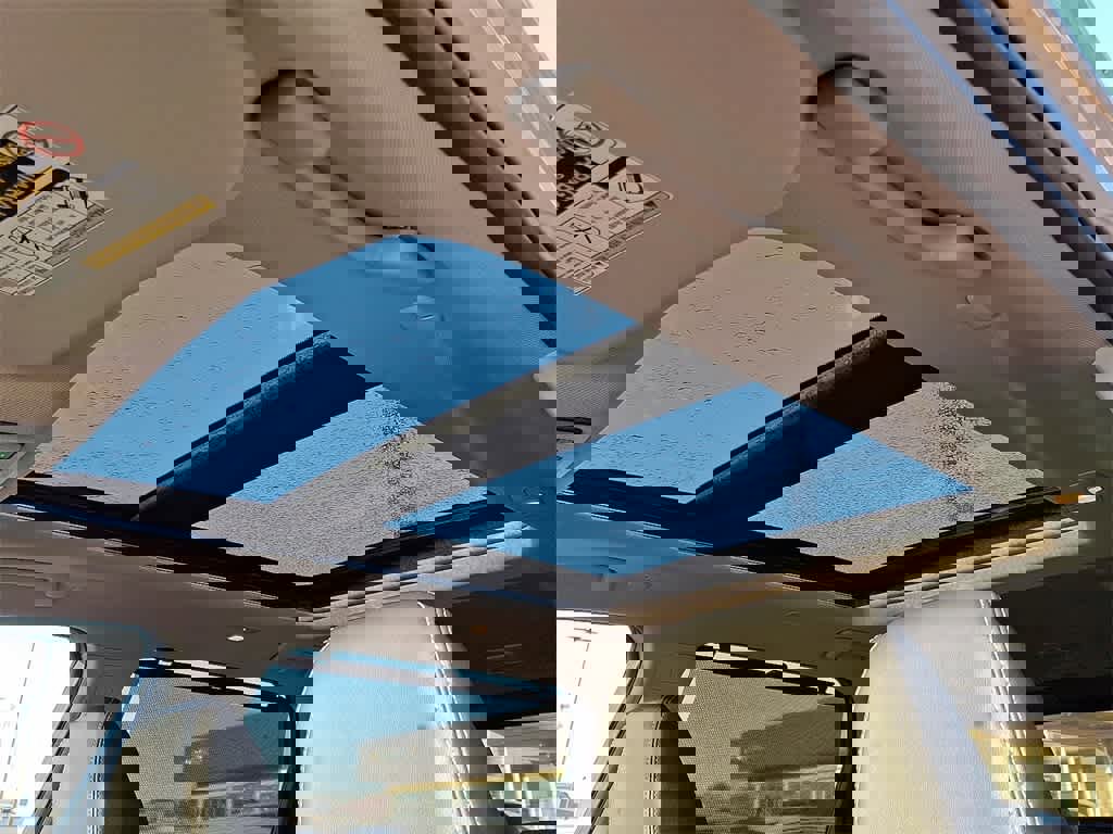 Used 2024 Nissan Rogue SL w/ SL Premium Package image 13