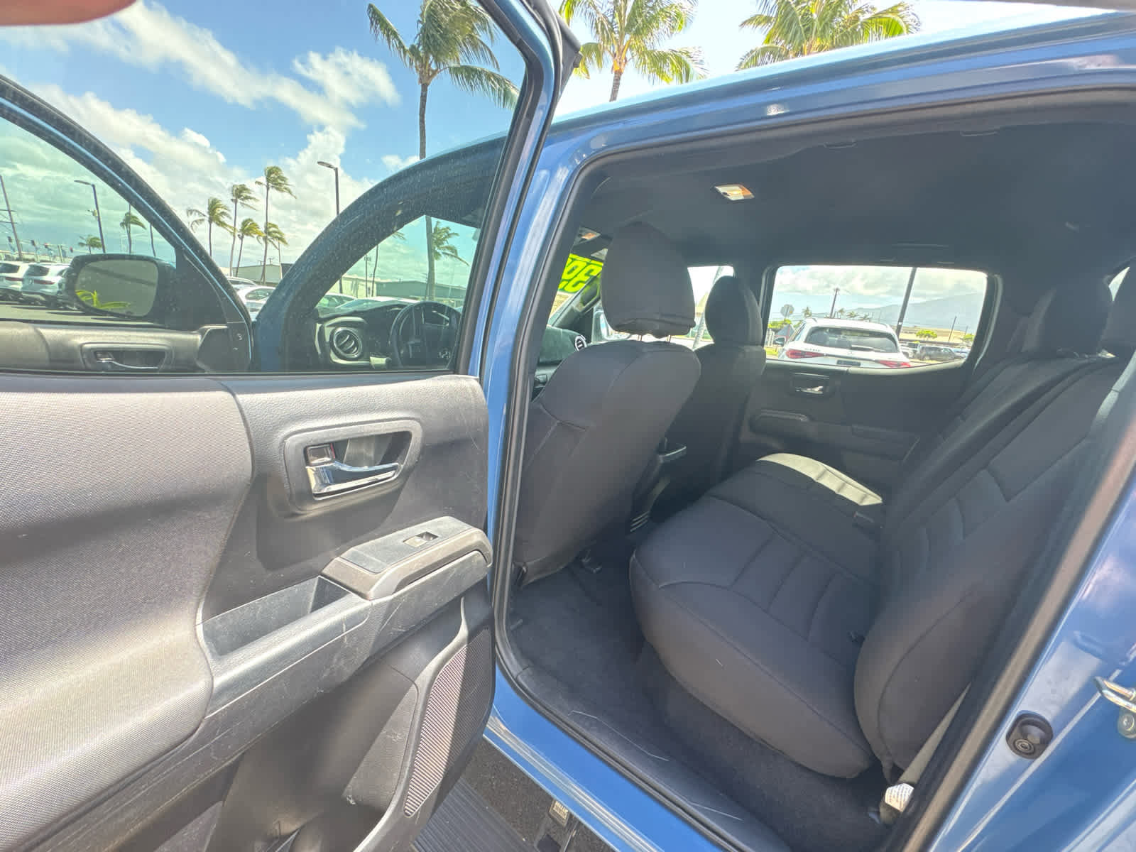 Used 2019 Toyota Tacoma TRD Off-Road AWD/4WD image 15