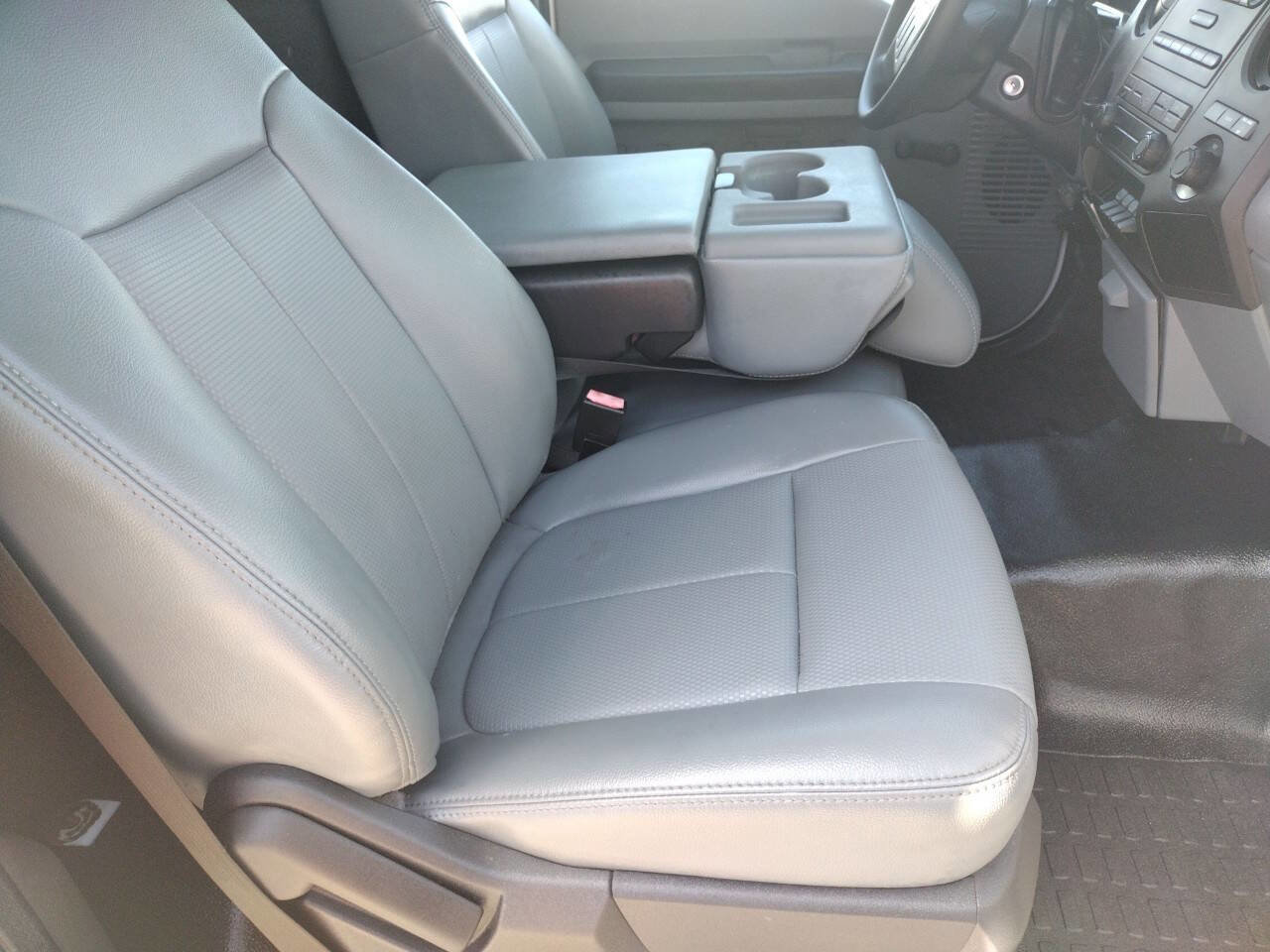 Used 2015 Ford F350 XL image 14