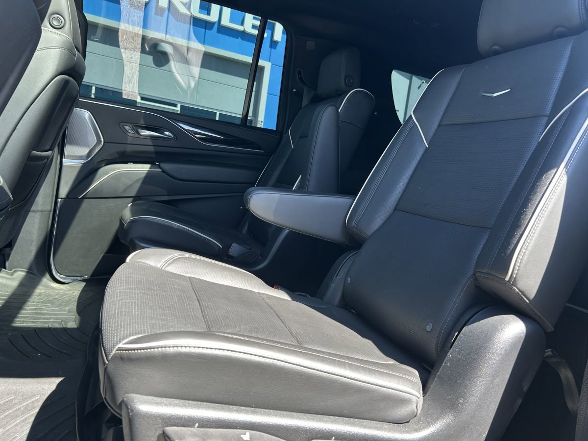 Used 2022 Cadillac Escalade ESV Sport w/ Touring Package AWD/4WD image 13