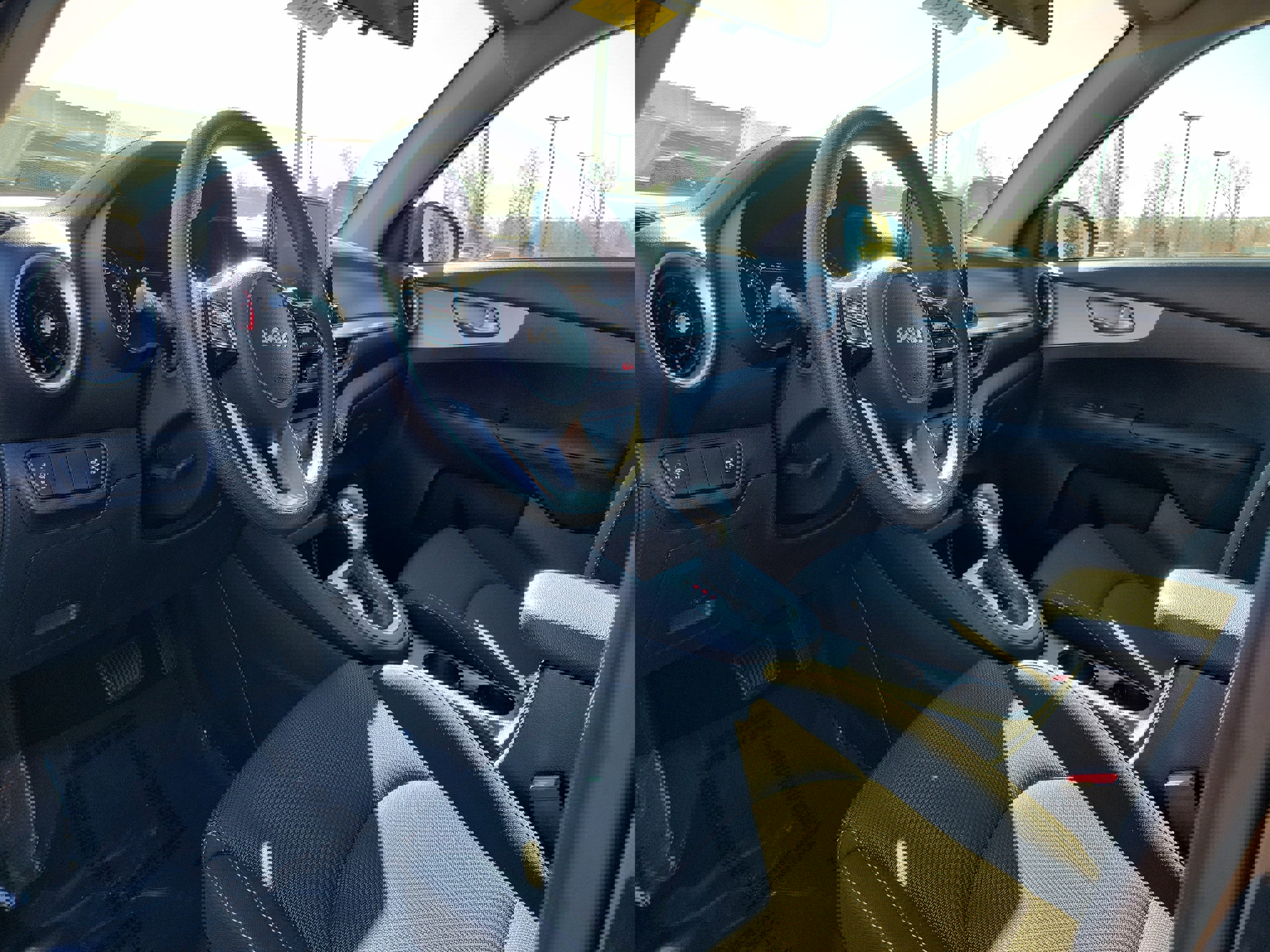 Used 2024 Kia Forte LXS image 19