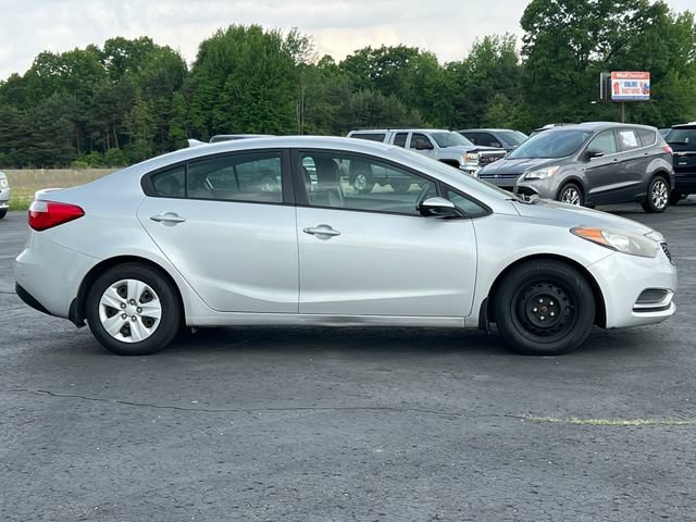 Used 2015 Kia Forte LX FWD image 2