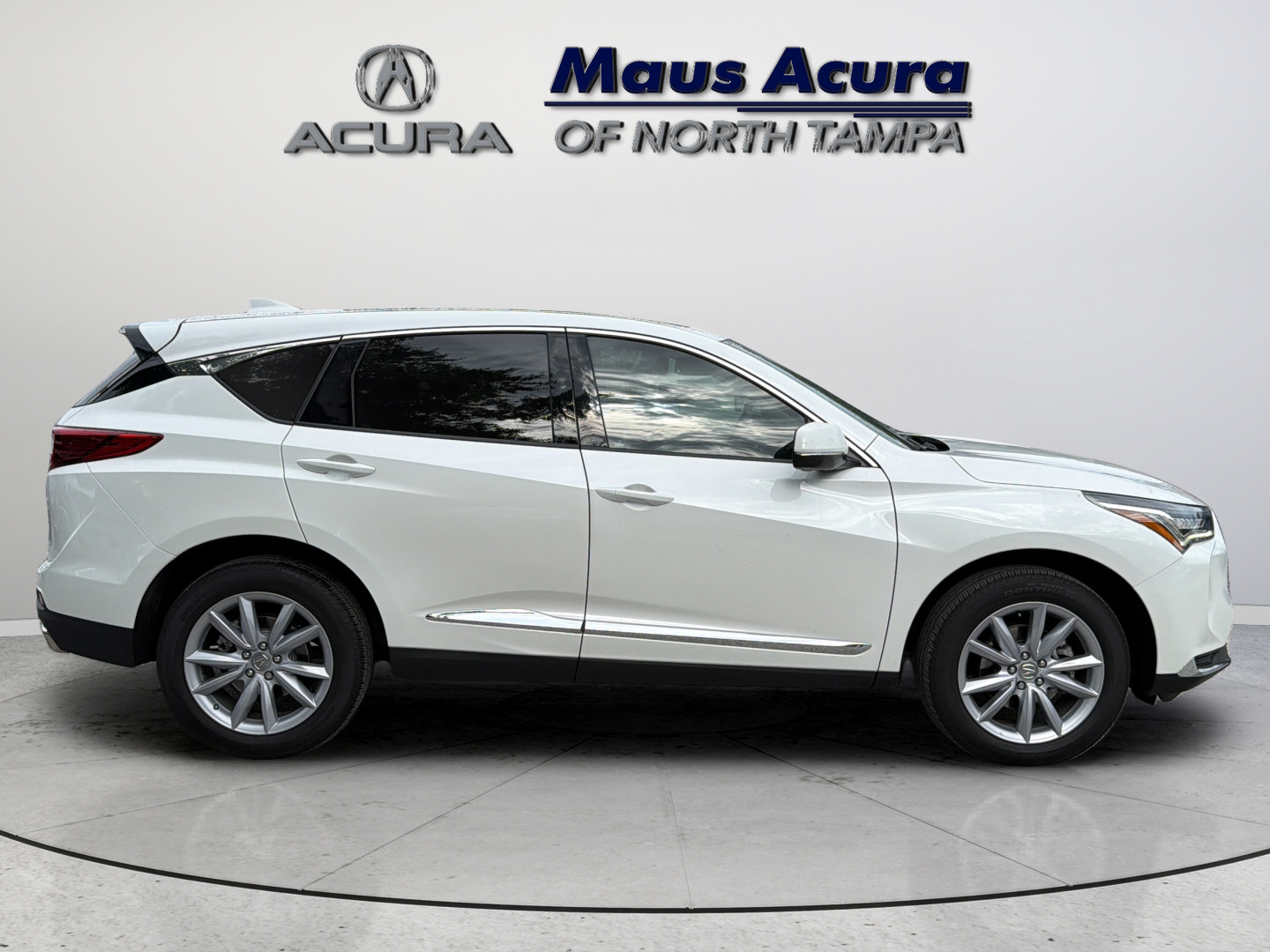 Used 2024 Acura RDX SH-AWD image 13