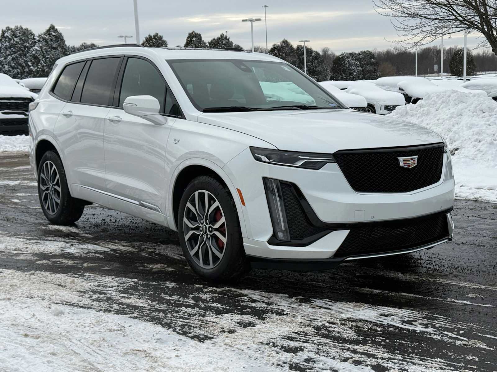 Used 2024 Cadillac XT6 Sport image 3