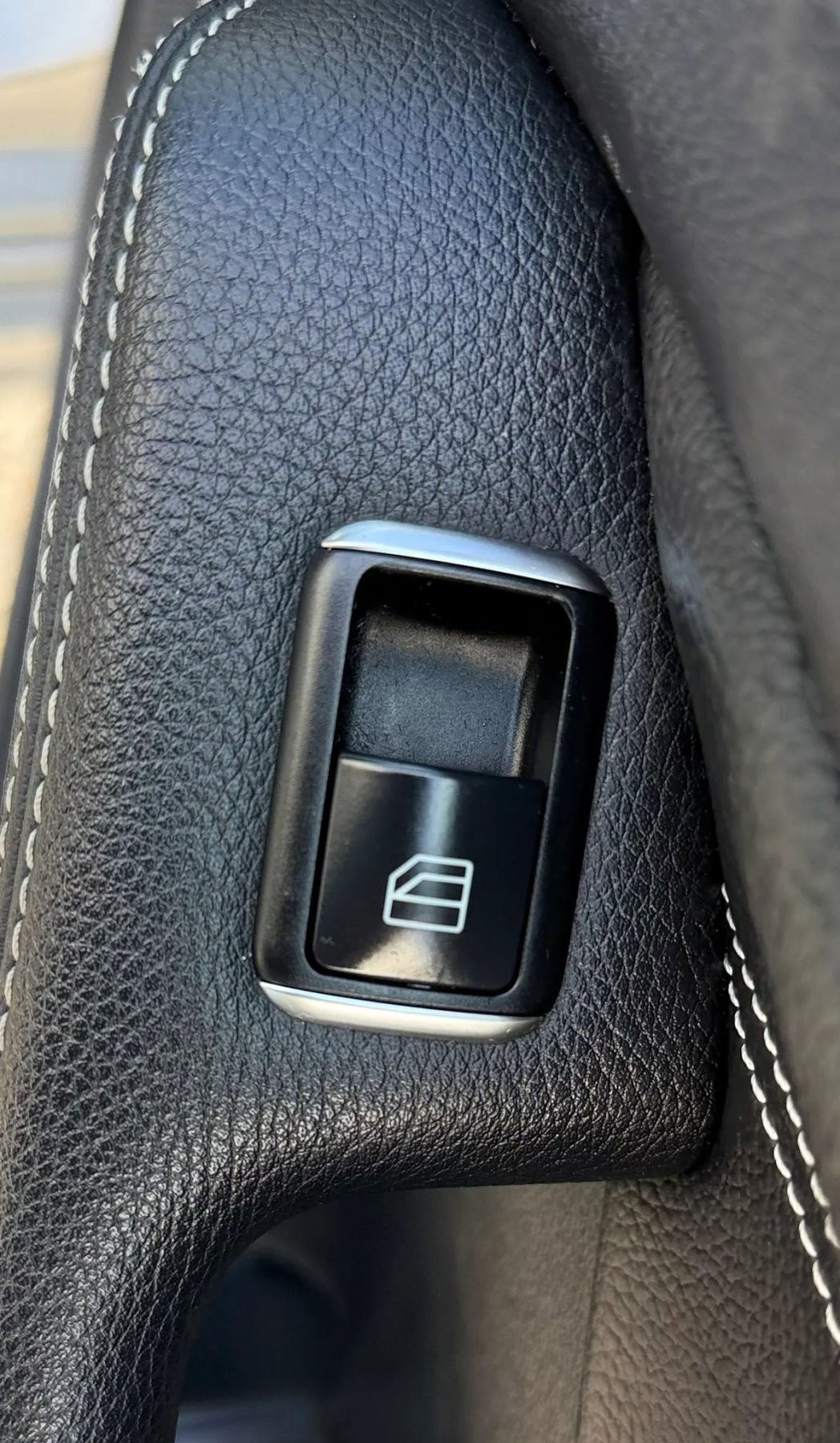 Used 2014 Mercedes-Benz CLA 250 image 35
