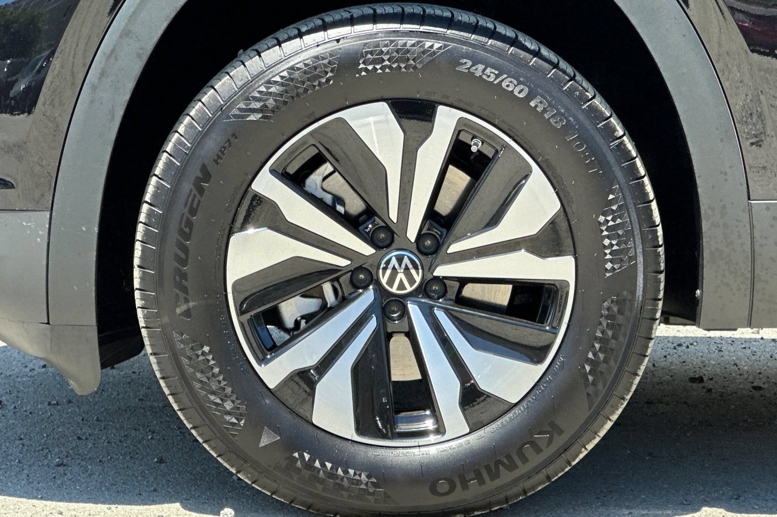 Used 2026 Volkswagen Atlas Cross Sport SE FWD image 26