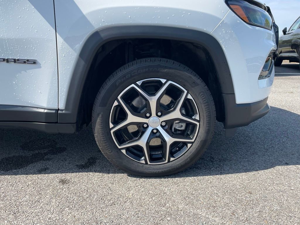 Used 2024 Jeep Compass Limited AWD/4WD image 31