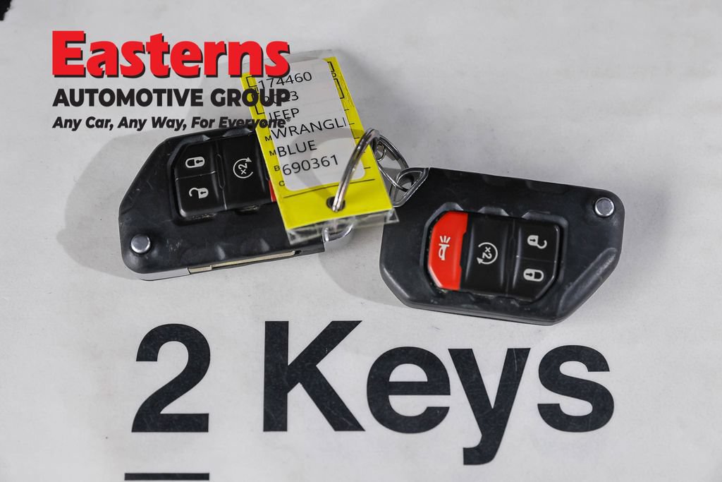 Used 2023 Jeep Wrangler Unlimited w/ Cold Weather Group AWD/4WD image 34