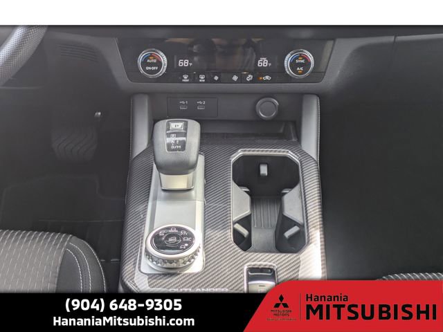 Used 2025 Mitsubishi Outlander ES image 18