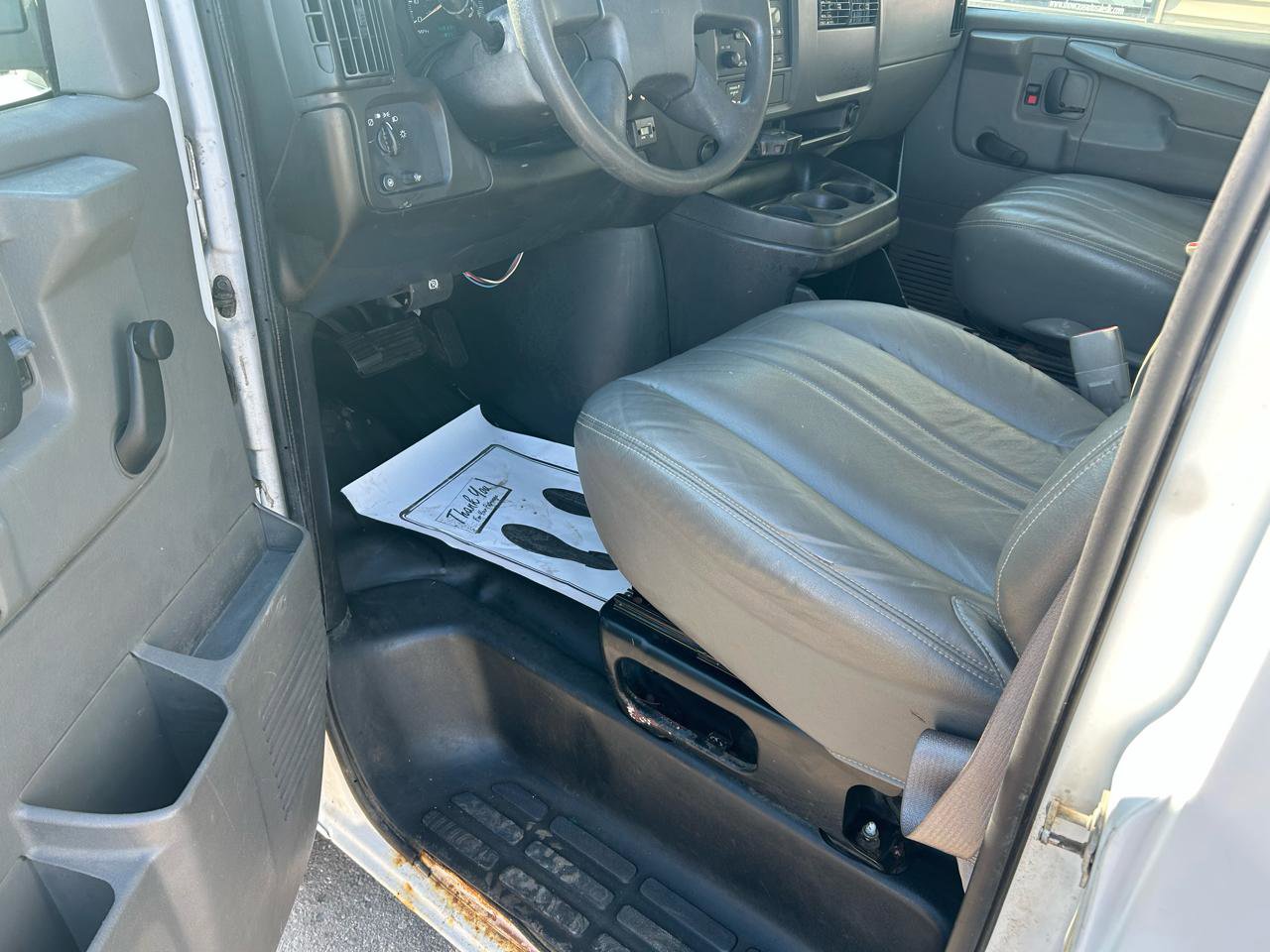 Used 2006 GMC Savana 2500 G2500 Cargo image 9