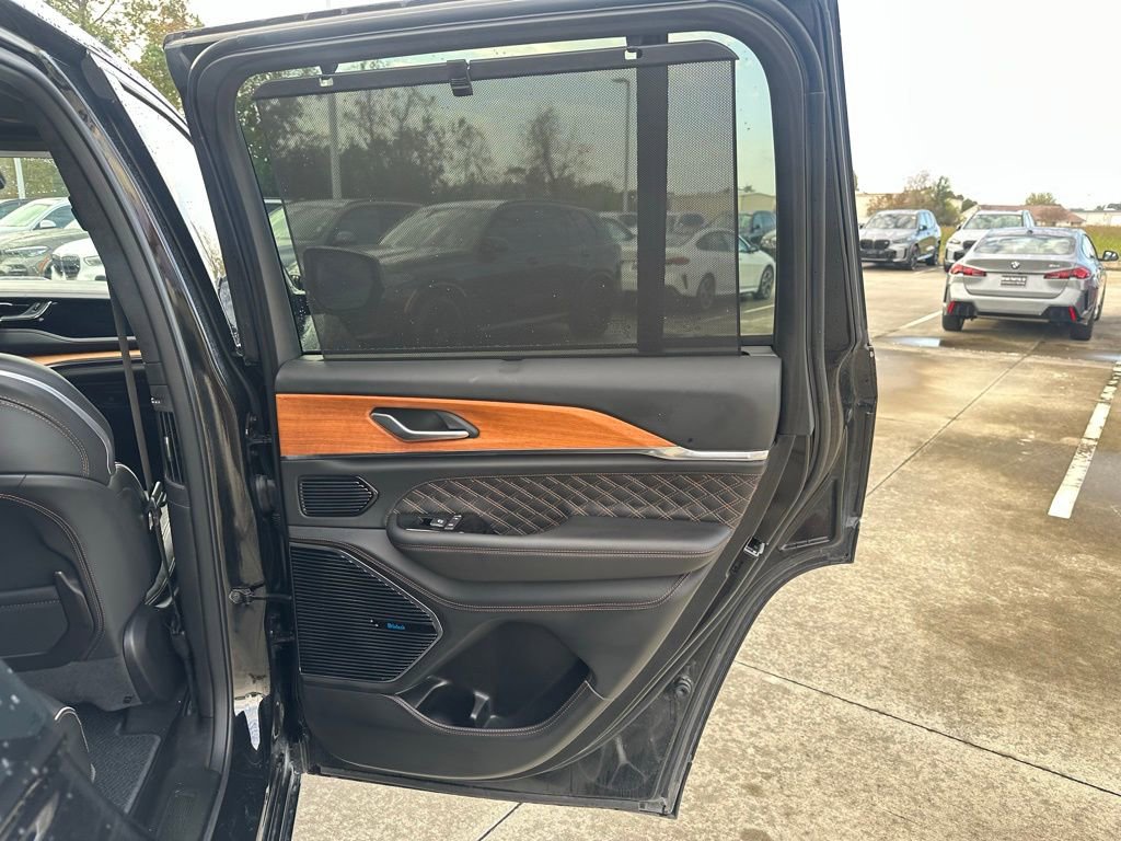 Used 2023 Jeep Grand Cherokee Summit image 28