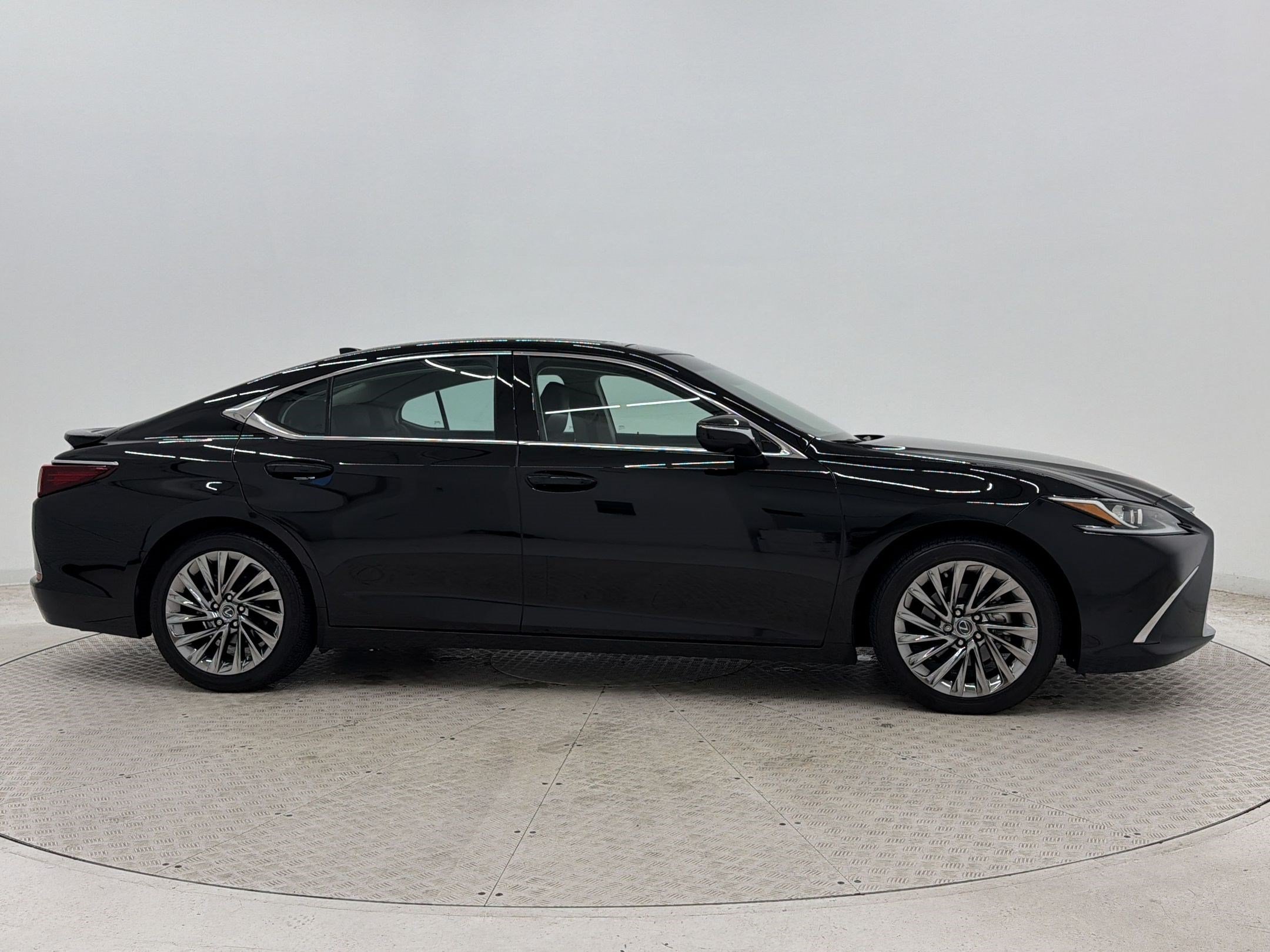 Used 2024 Lexus ES 350 w/ Accessory Package (Z1) FWD image 8