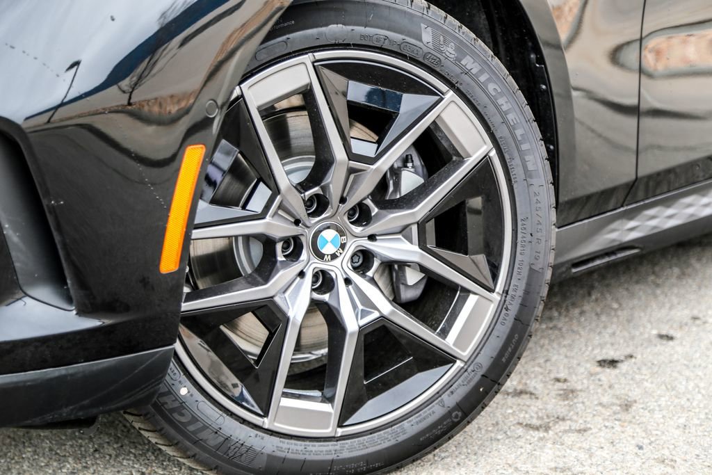 New 2026 BMW 530i xDrive w/ Premium Package image 9