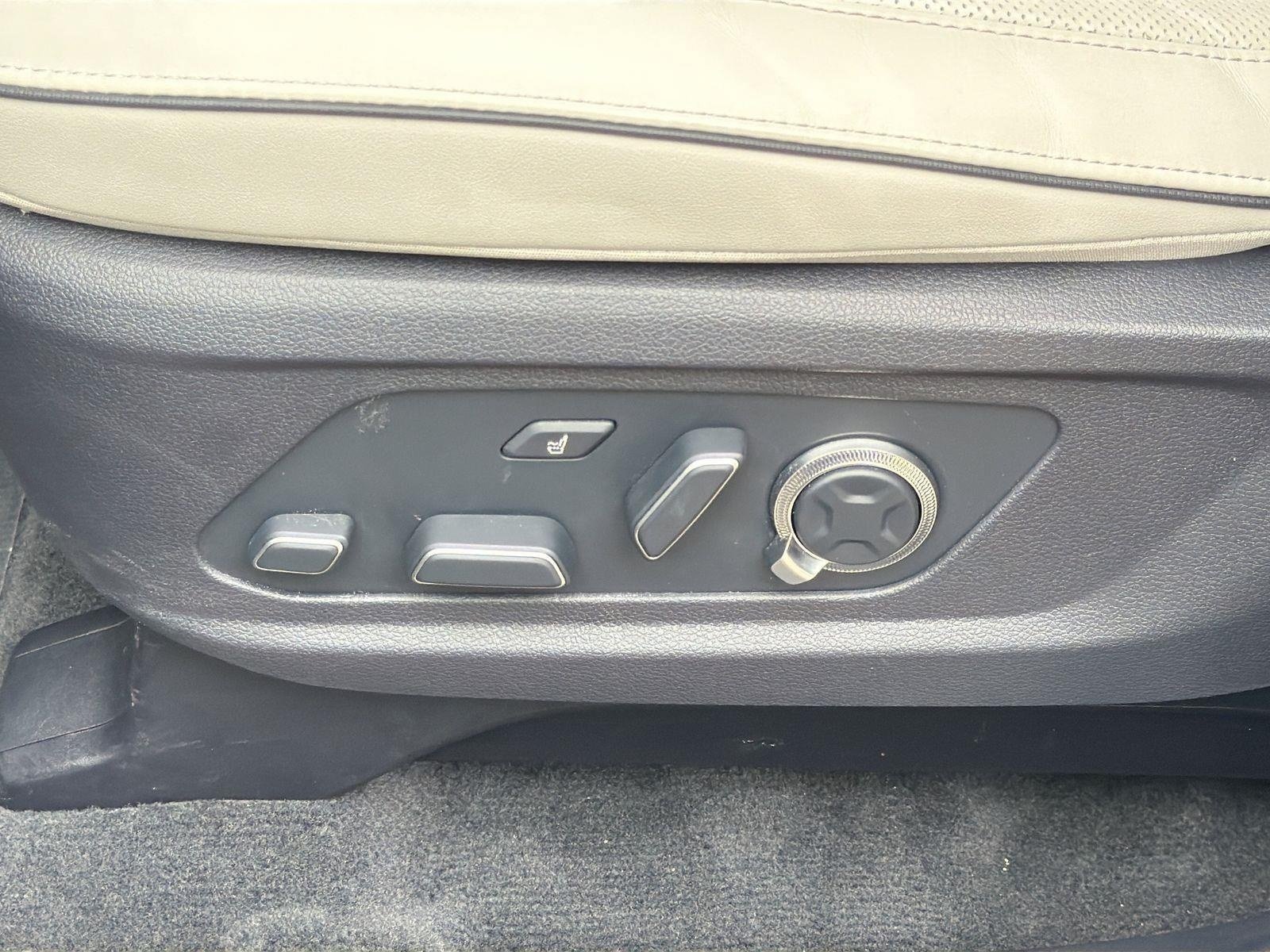 Used 2025 Hyundai Palisade Calligraphy FWD image 22