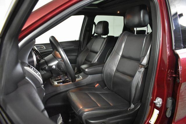 Used 2019 Jeep Grand Cherokee Limited AWD/4WD image 9