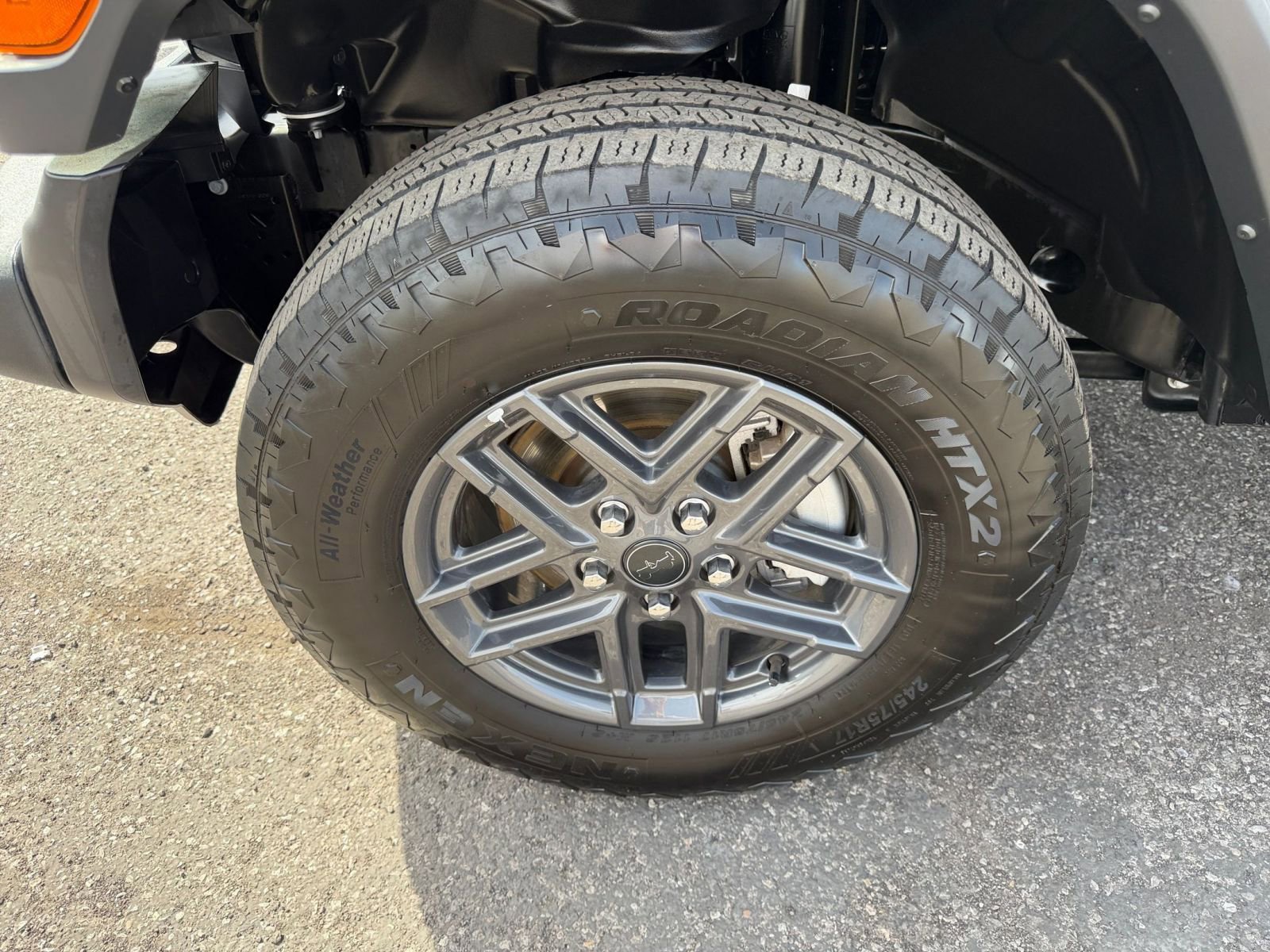 Used 2025 Jeep Wrangler Sport S image 29