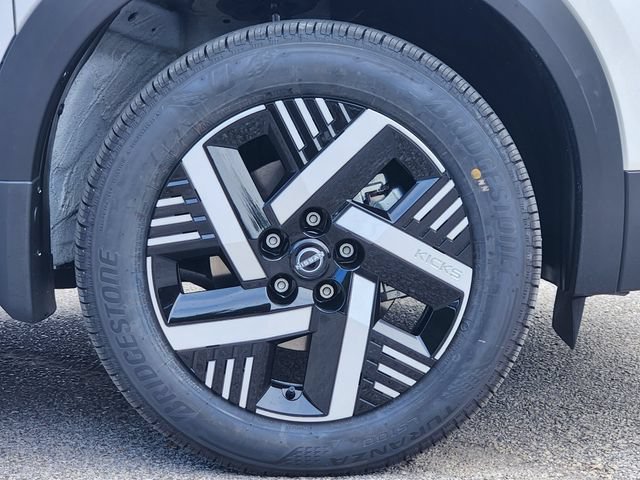 New 2027 Nissan Kicks SV w/ SV Premium Package FWD image 10