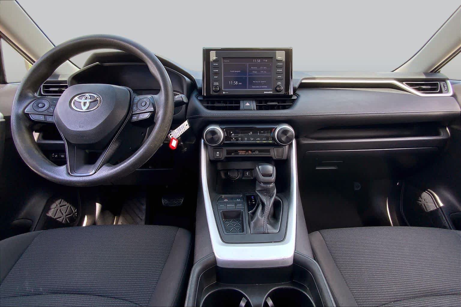 Used 2021 Toyota RAV4 LE FWD image 15
