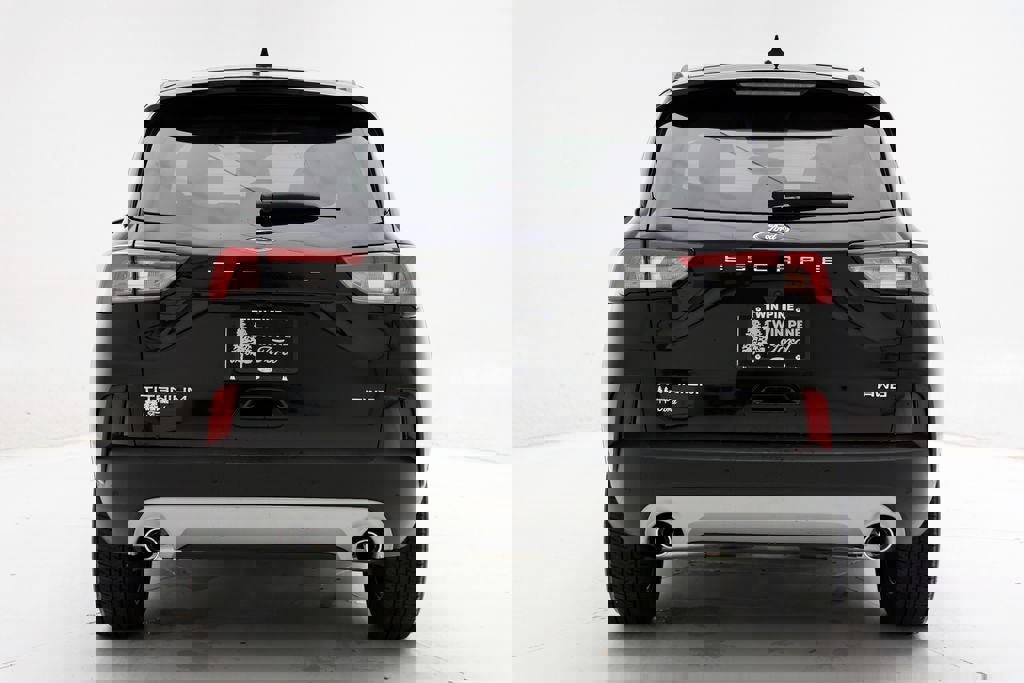 Used 2022 Ford Escape Titanium w/ Titanium Elite Package image 8