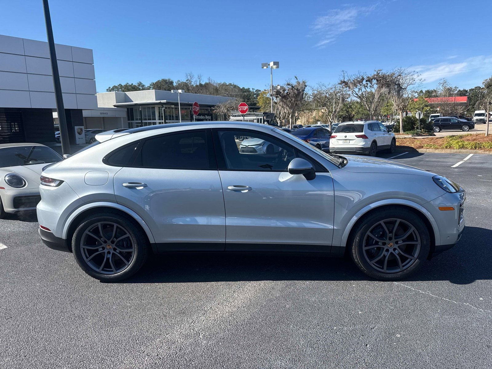Certified 2026 Porsche Cayenne Coupe image 8