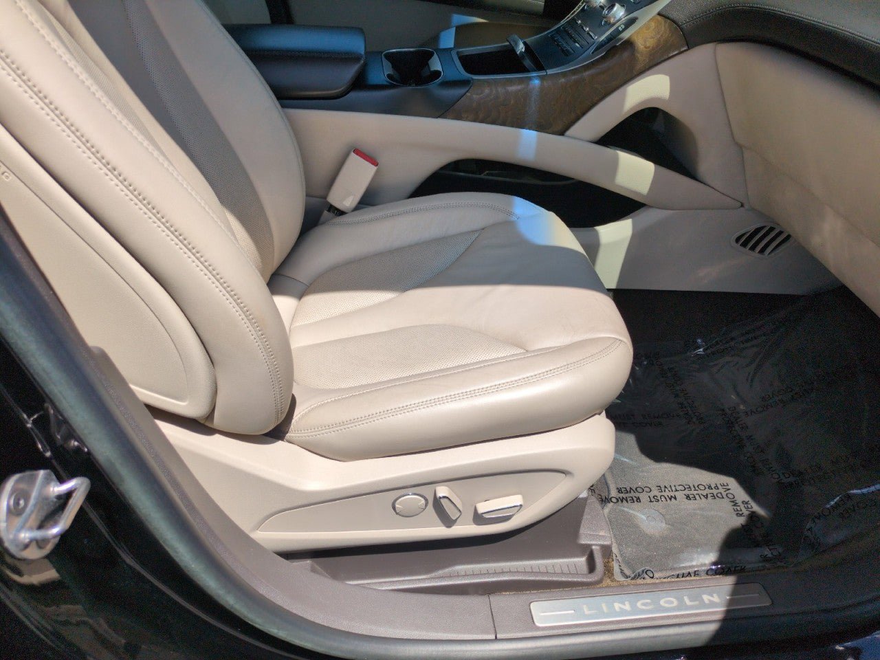 Used 2017 Lincoln MKX Select w/ Select Plus Package FWD image 46