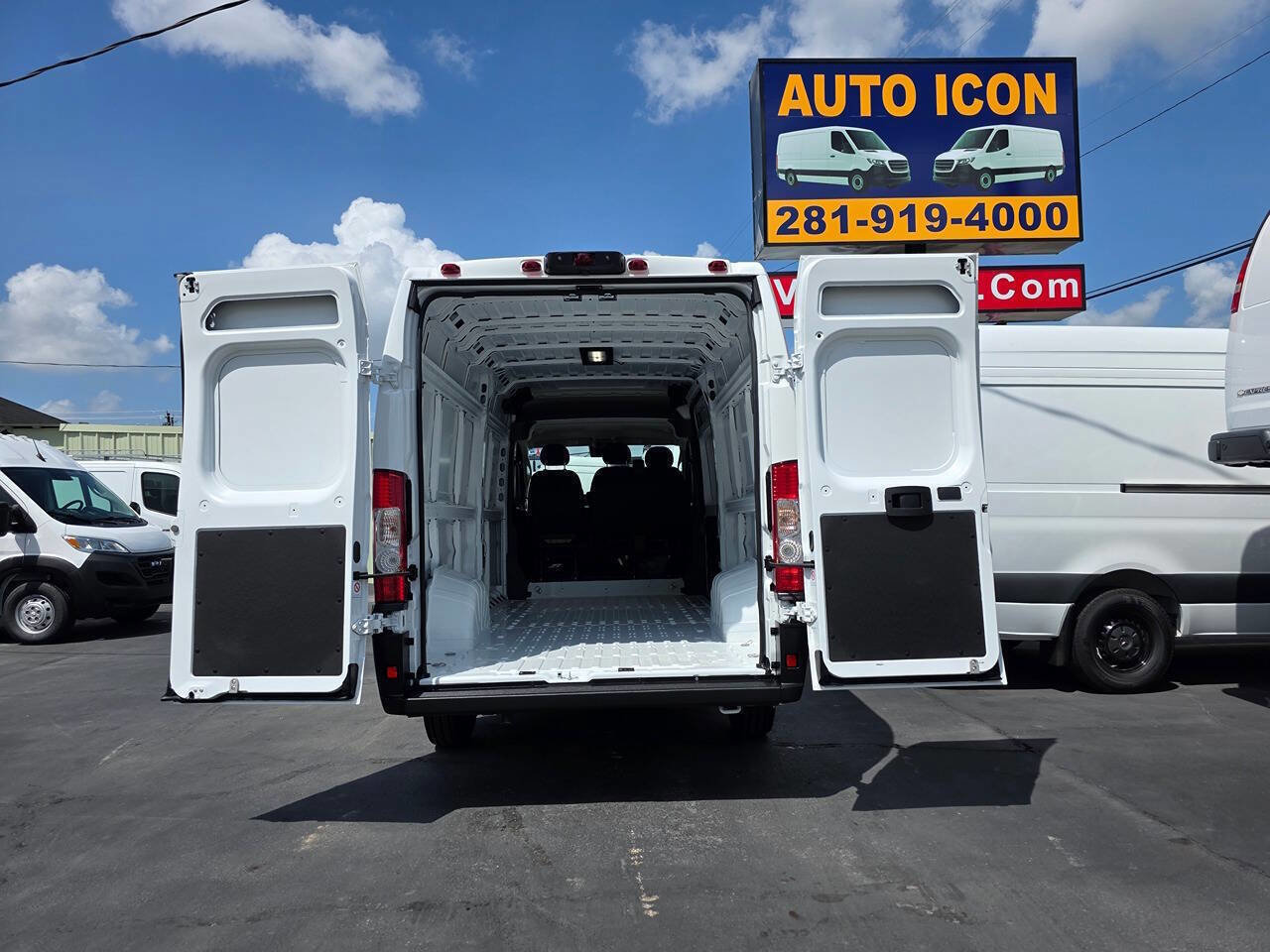Used 2024 RAM ProMaster 3500 w/ Convenience Group FWD image 13