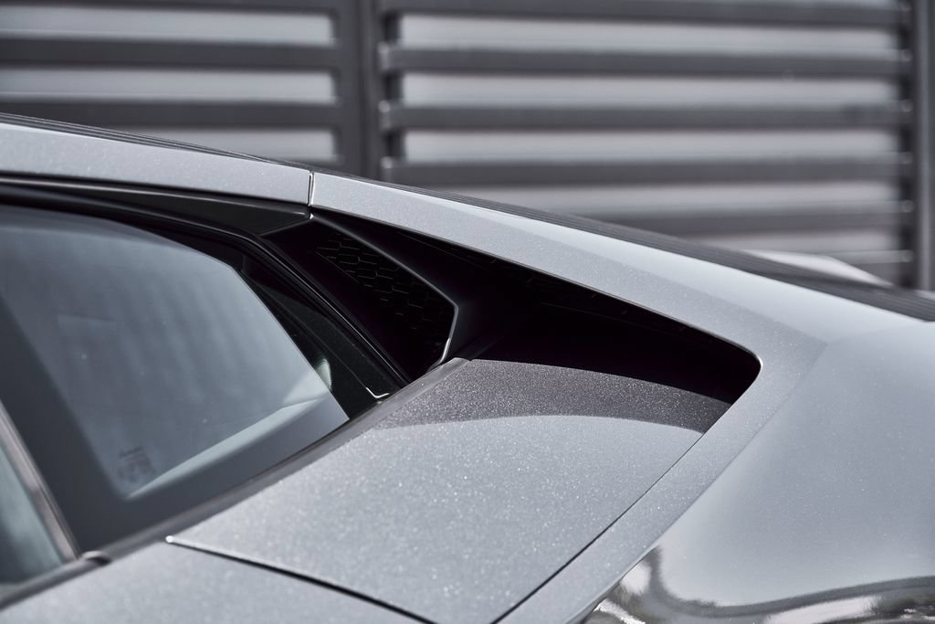 Used 2021 Lamborghini Huracan EVO RWD image 8