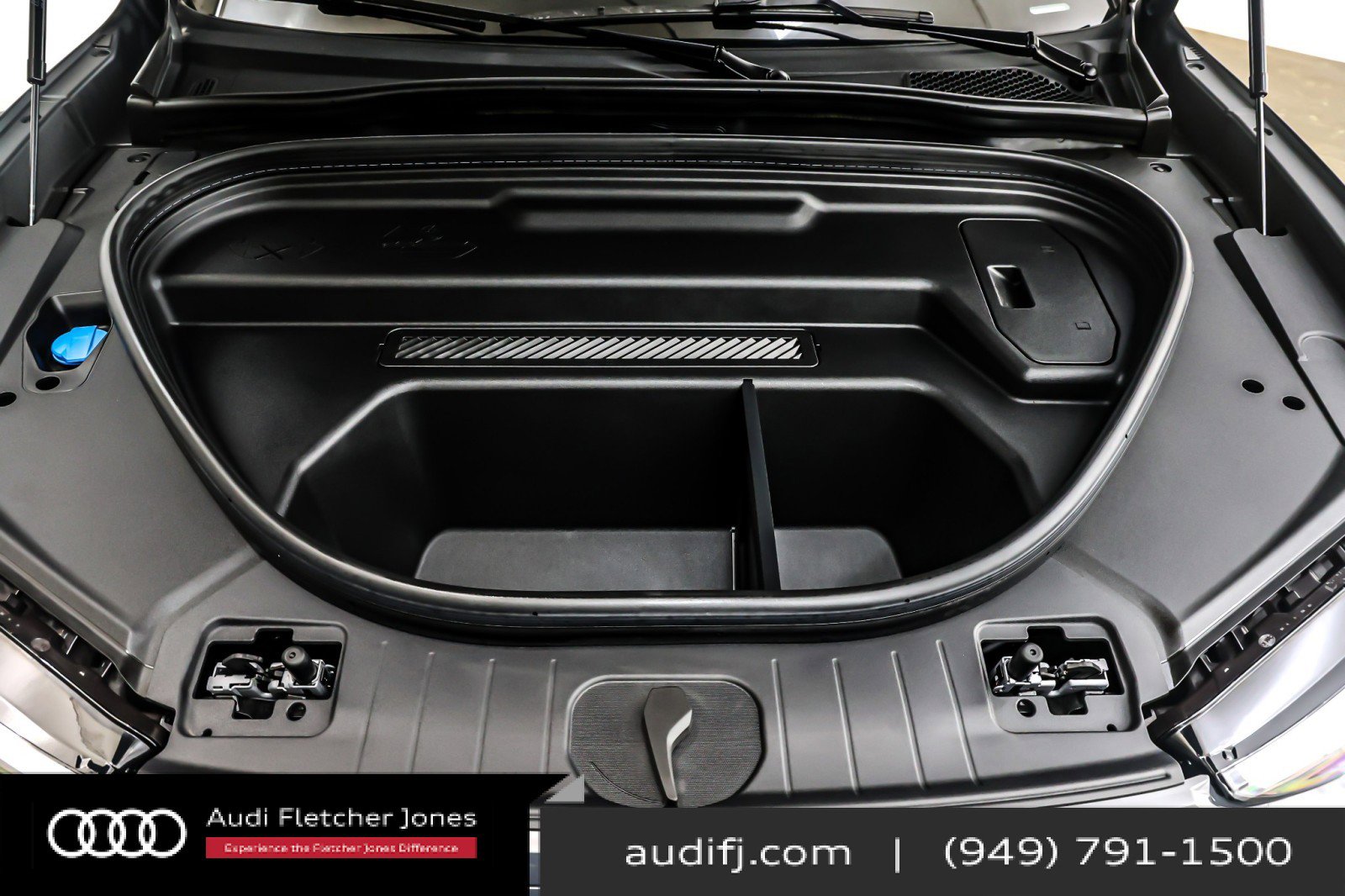 Used 2025 Audi Q6 e-tron Premium w/ Convenience Package image 11