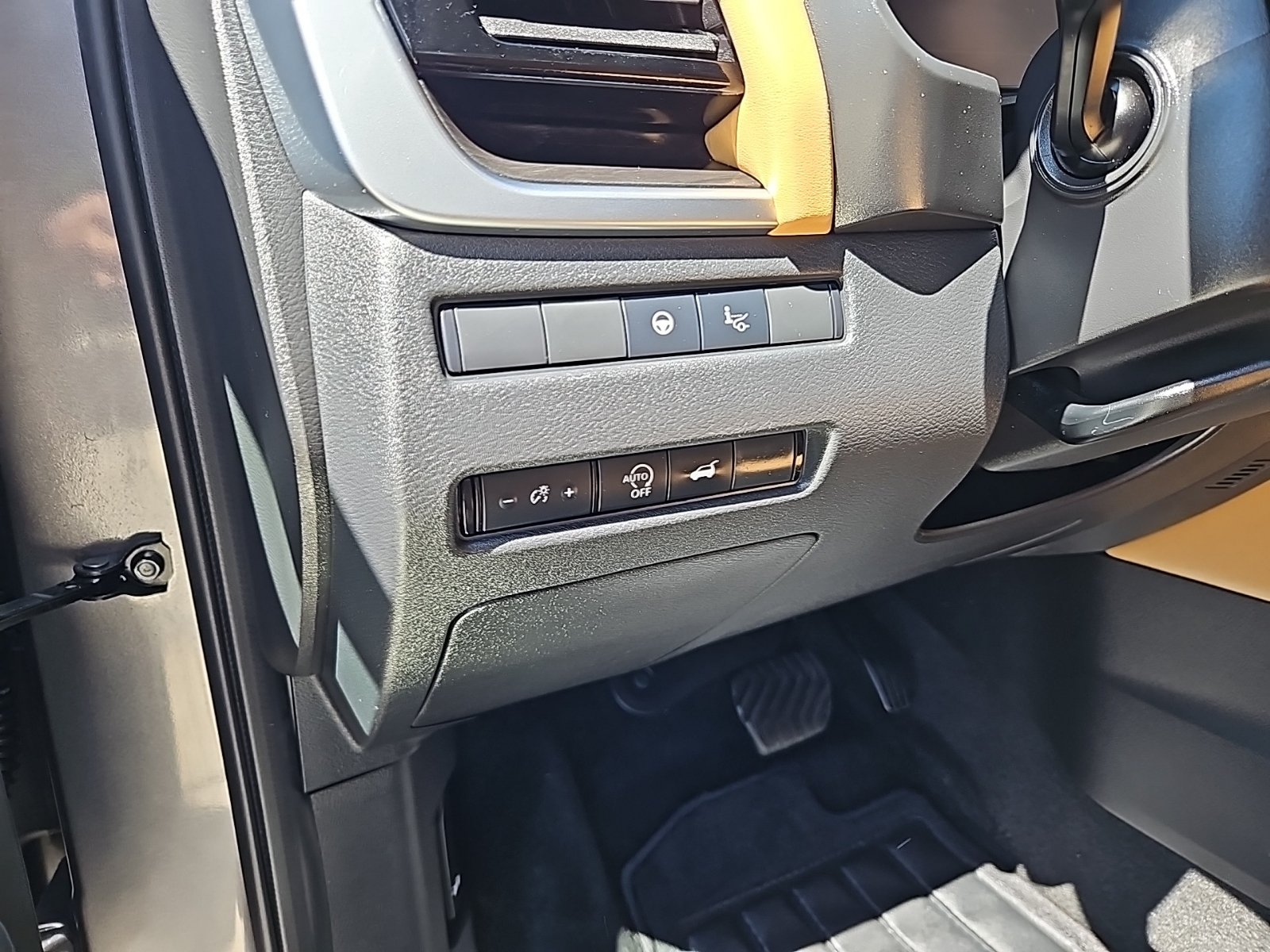 Used 2023 Nissan Rogue Platinum w/ Platinum Premium Package FWD image 19