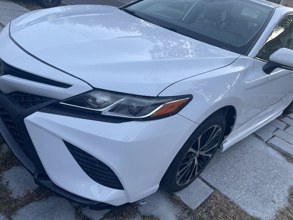 Used 2019 Toyota Camry SE FWD image 3