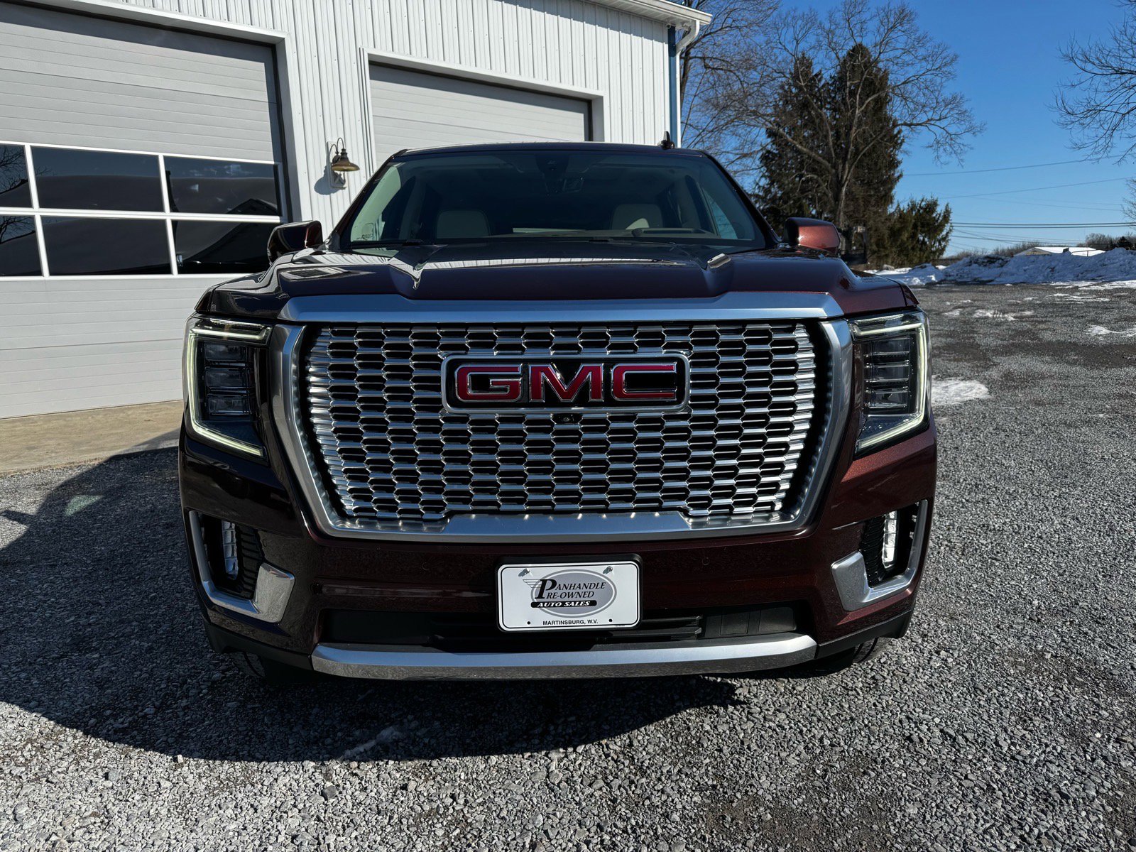 Used 2022 GMC Yukon XL Denali w/ Advanced Technology Package image 3