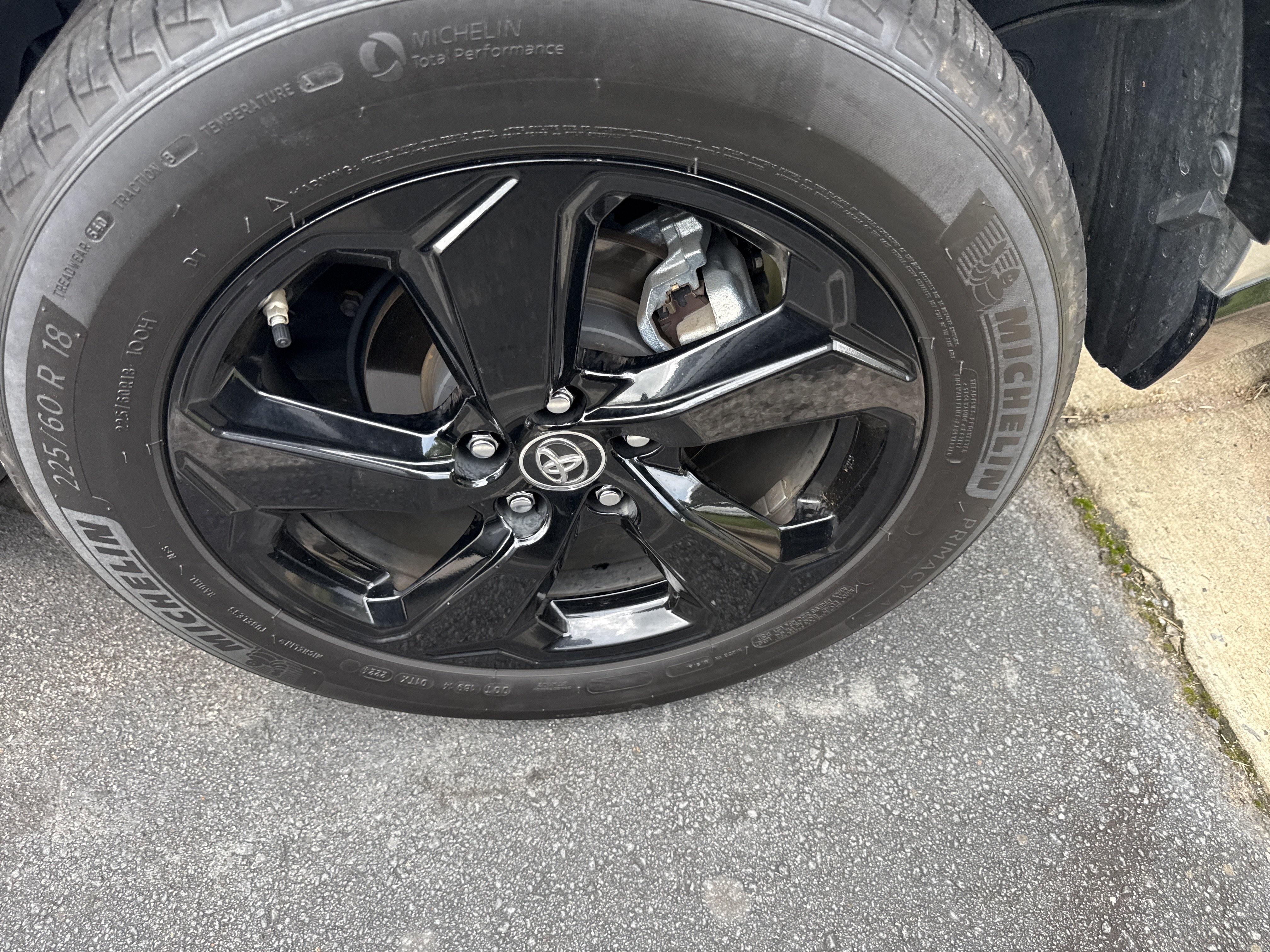 Used 2019 Toyota RAV4 XSE AWD/4WD image 11