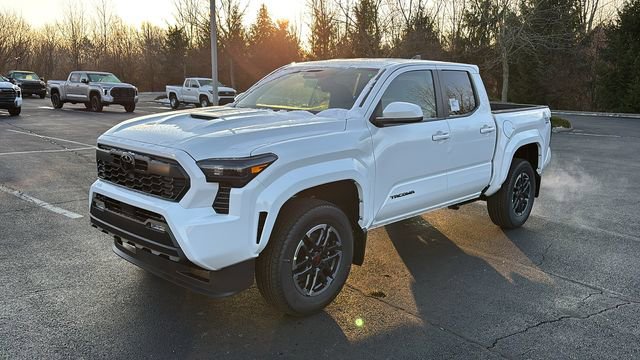 New 2026 Toyota Tacoma TRD Sport image 2