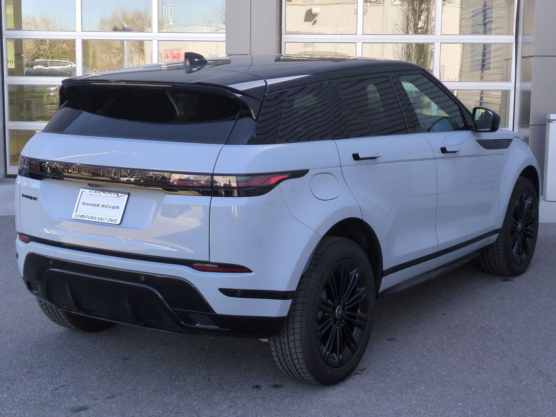 New 2026 Land Rover Range Rover Evoque Dynamic SE image 5