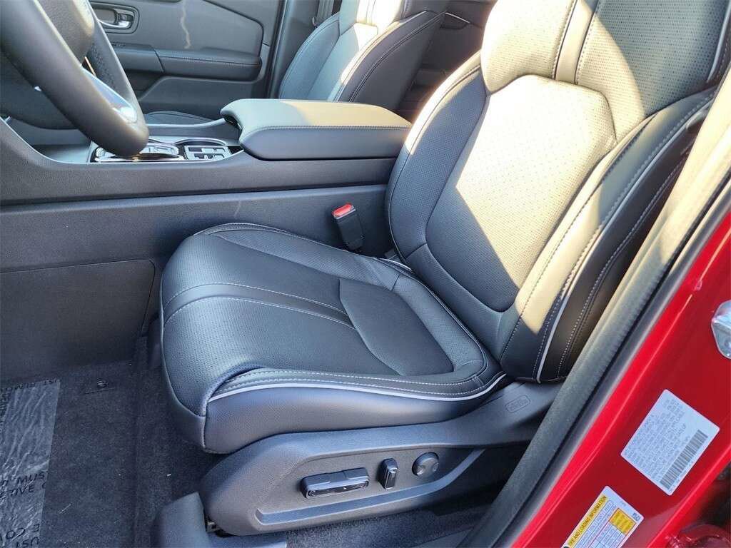 Used 2024 Honda Pilot Elite image 28