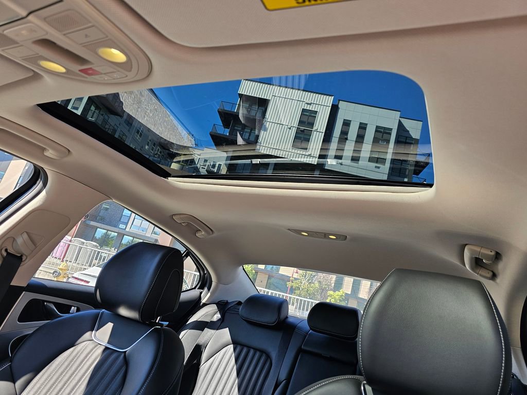 New 2026 Genesis G70 2.5T Prestige image 10