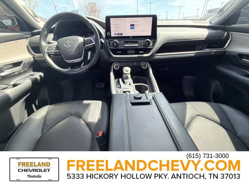 Used 2024 Toyota Grand Highlander Platinum image 21