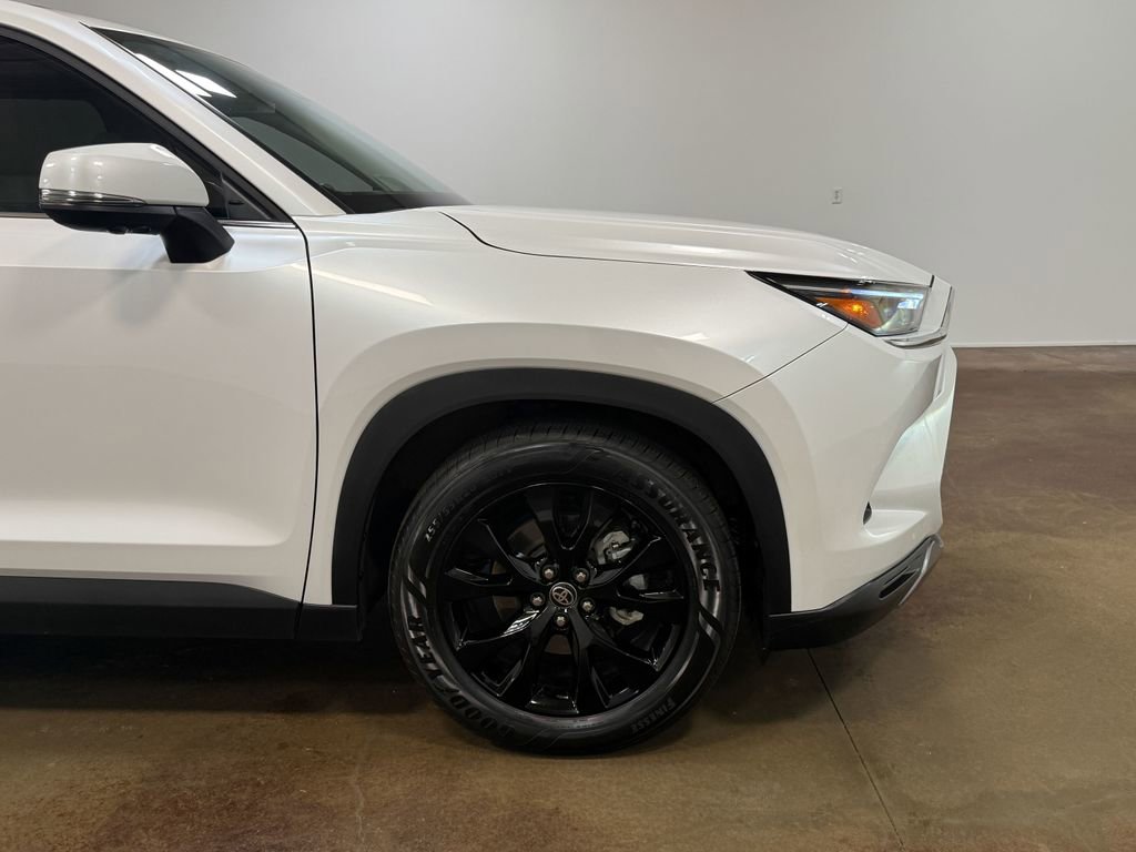 Used 2024 Toyota Grand Highlander AWD image 31