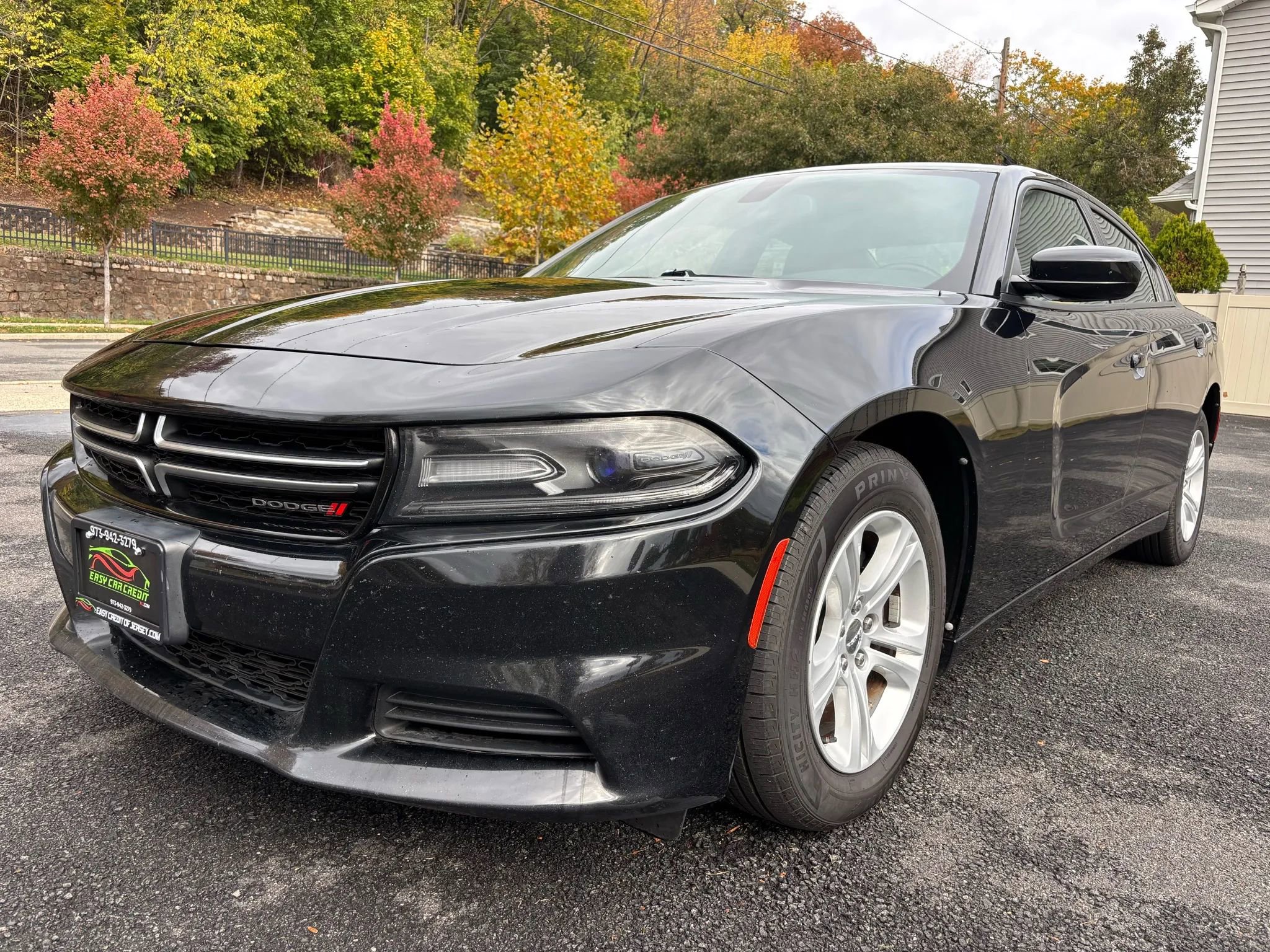 Used 2017 Dodge Charger SE w/ Popular Equipment Group image 1