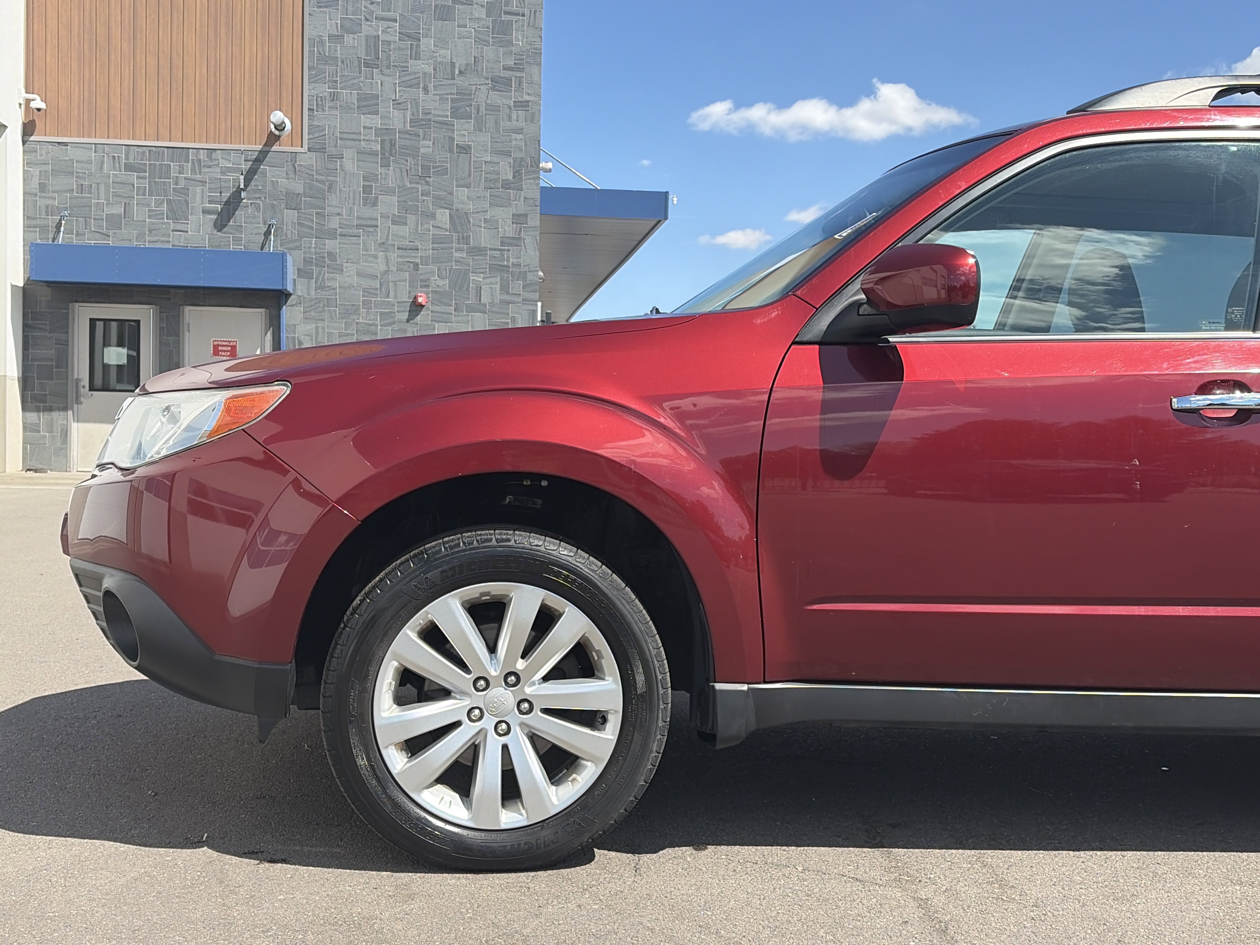 Used 2012 Subaru Forester 2.5X Limited w/ Rugged Pkg 1 AWD/4WD image 10