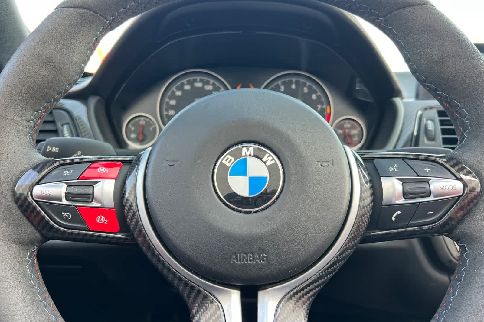 Used 2015 BMW M4 Convertible image 27