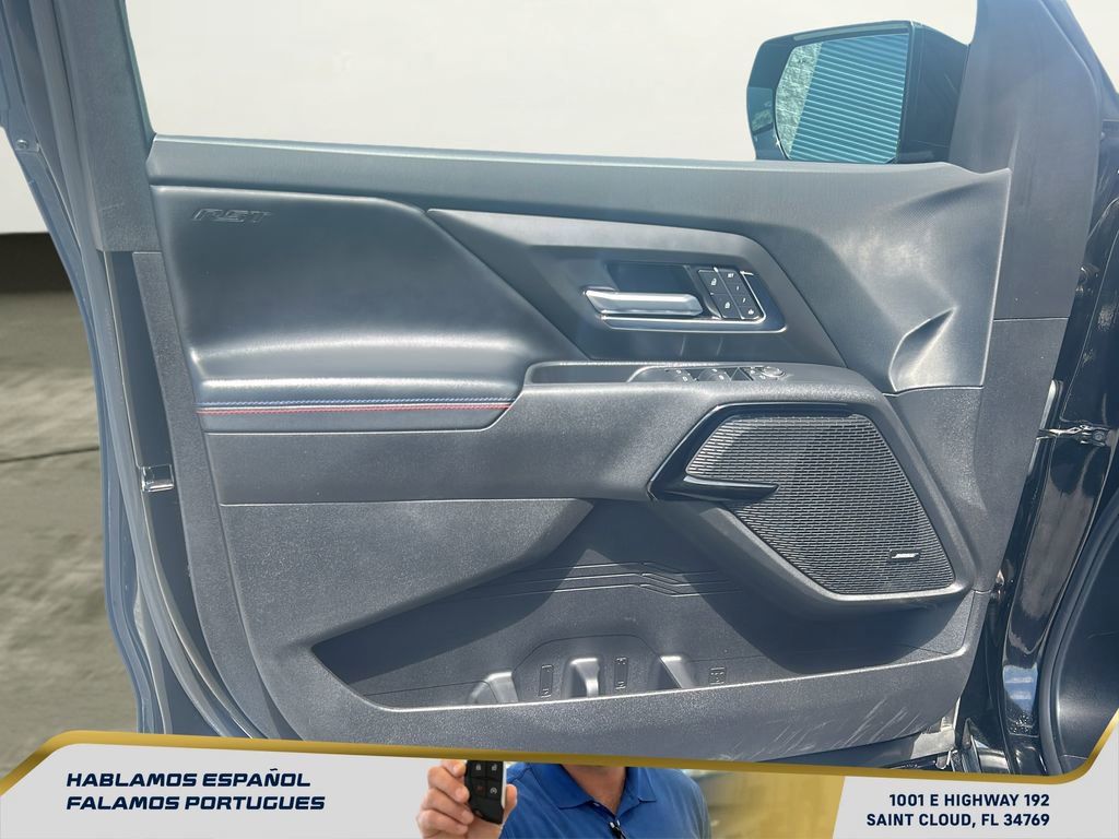 Certified 2025 Chevrolet Silverado EV RST AWD/4WD image 10