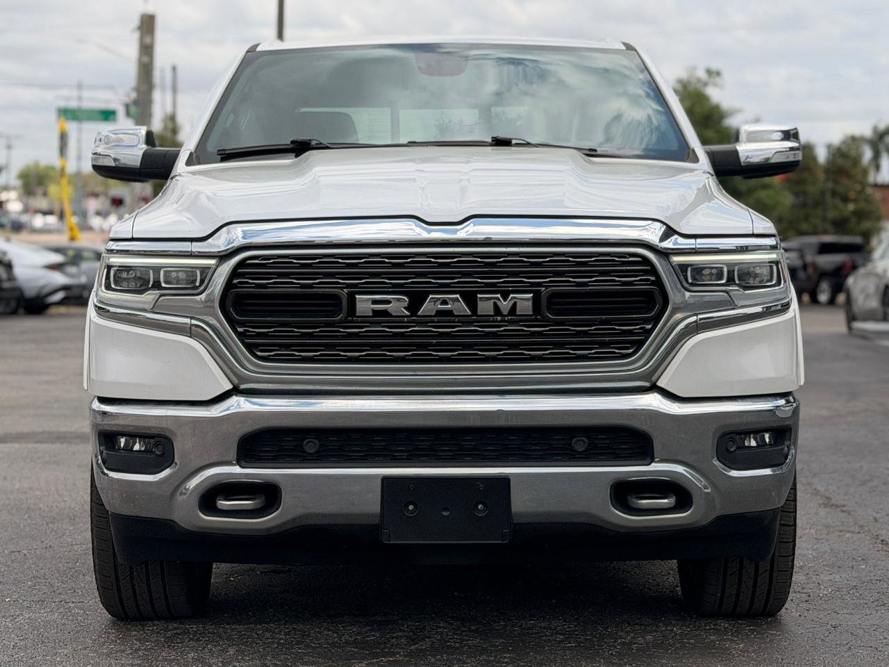 Used 2019 RAM 1500 Limited AWD/4WD image 3