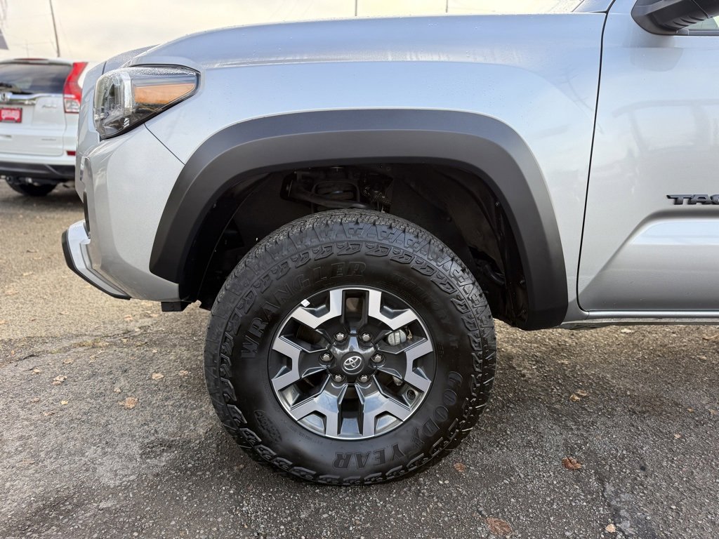 Certified 2023 Toyota Tacoma TRD Off-Road image 13